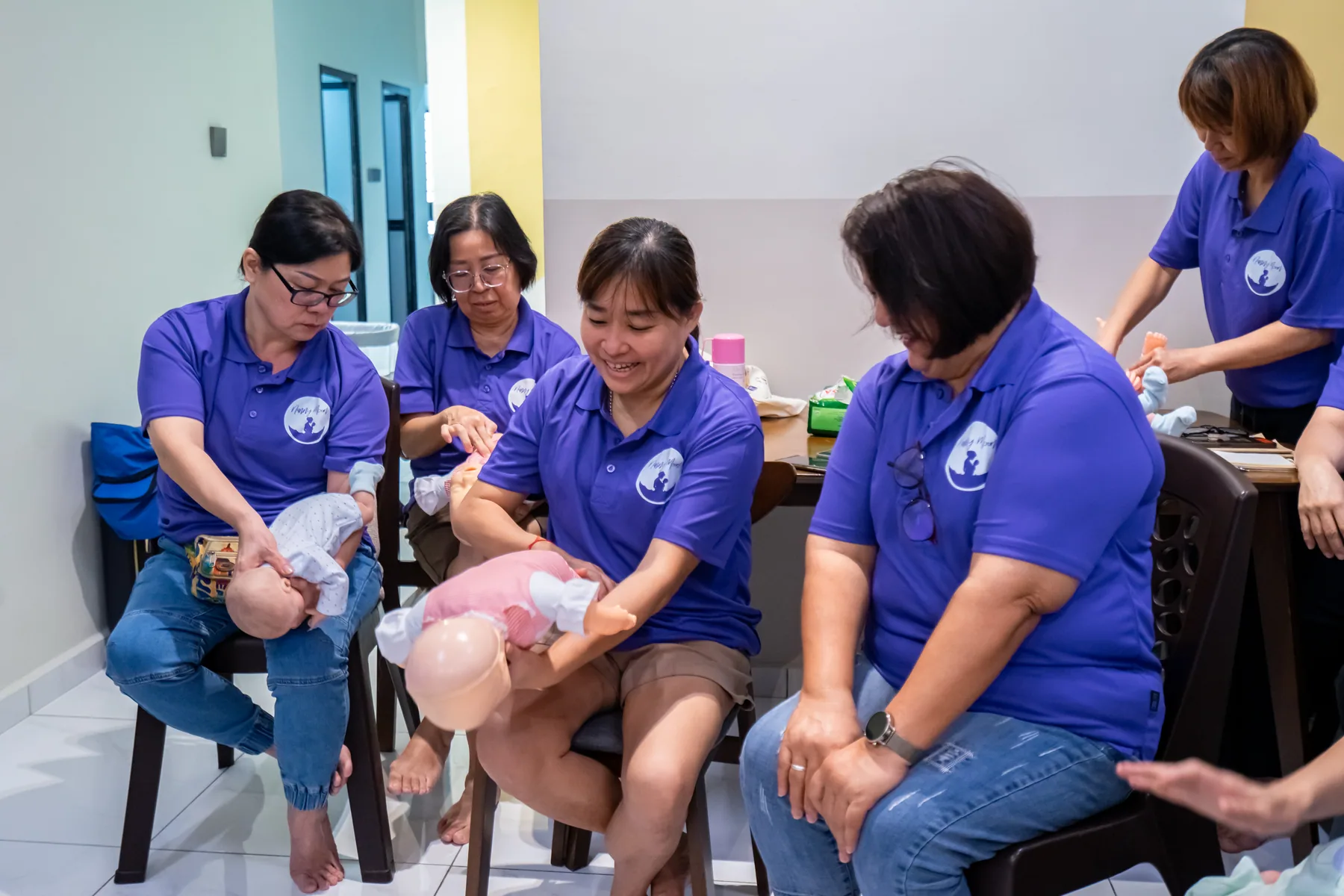 Hands-on newborn bathing practice